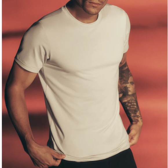 alo Yoga Men’s Conquer Reform Crew Neck Short Sleeve T-Shirt Size Medium Bone - Picture 2 of 11